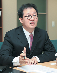 KIM Yong-Hwan