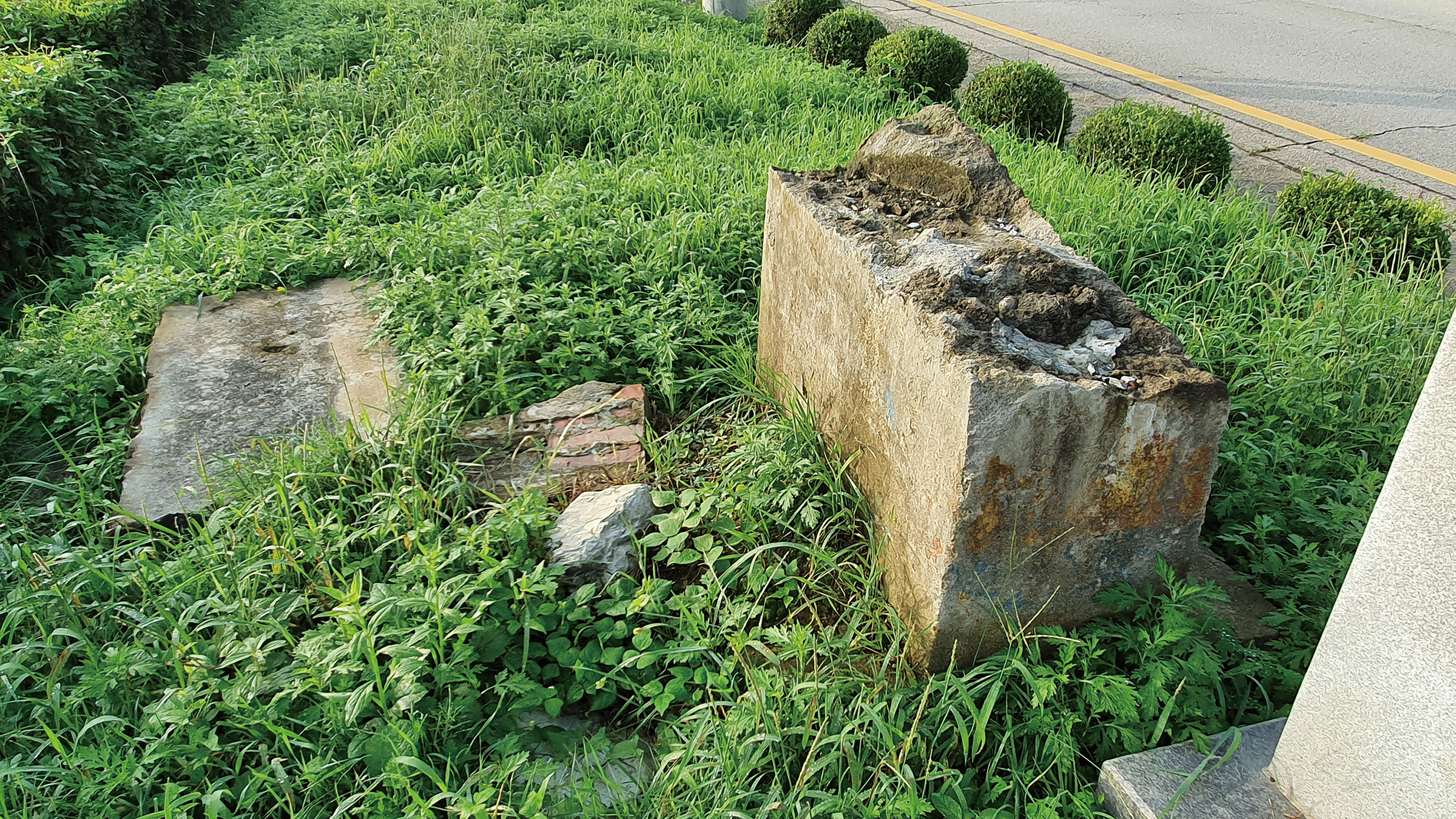 The 38th Parallel Sign, which was jointly established by the U.S. and Soviet forces. This is in the south of the Hantan River.