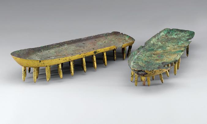 Cleated Gilt Bronze Shoes (金銅飾履)