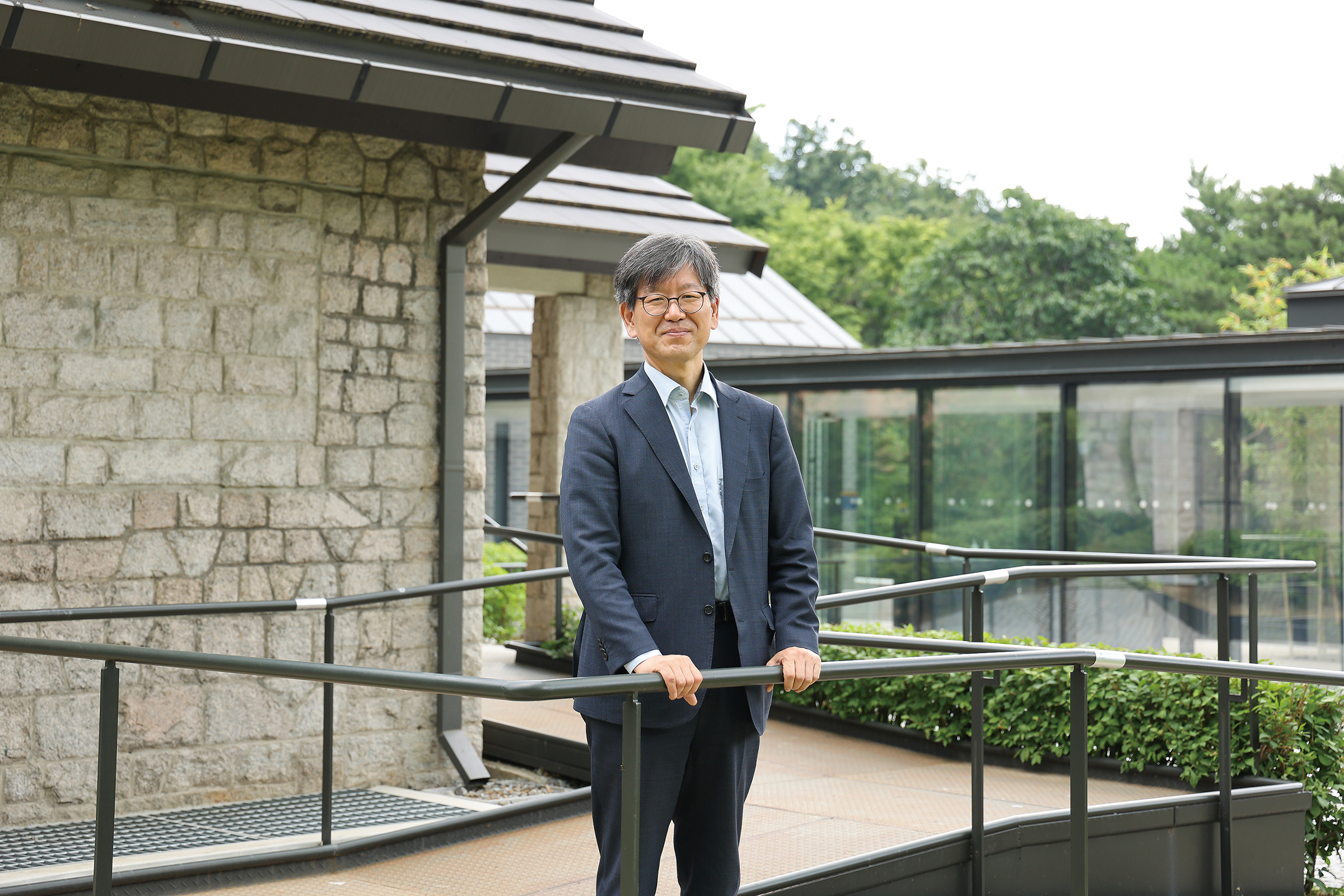 Park Myung-rim, Professor of the Graduate School of Area Studies at Yonsei University