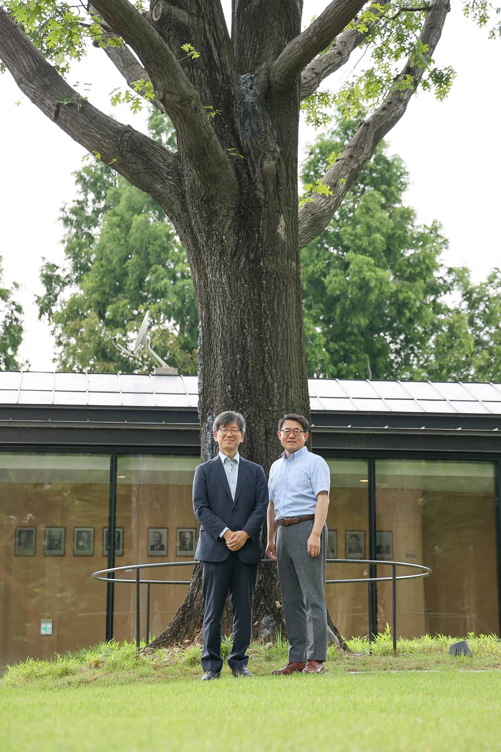 Park Myung-rim, Professor of the Graduate School of Area Studies at Yonsei University