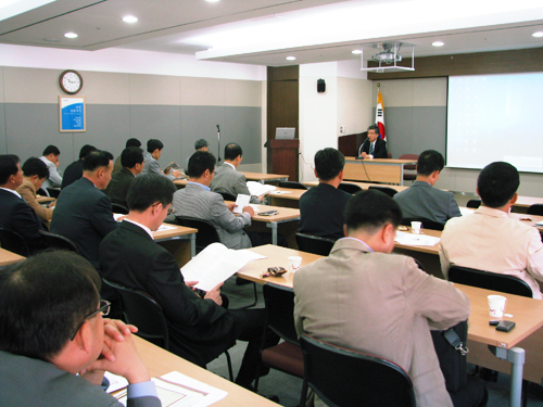 国防大学安全教育课程在本财团进行现场教学