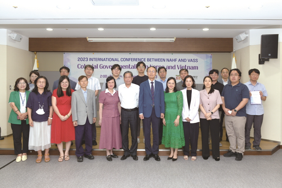 Foundation - Vietnam Academy of Social Sciences Holding a Joint Academic Conference – Exploring Comparative Historical Studies between Korea and Vietnam –